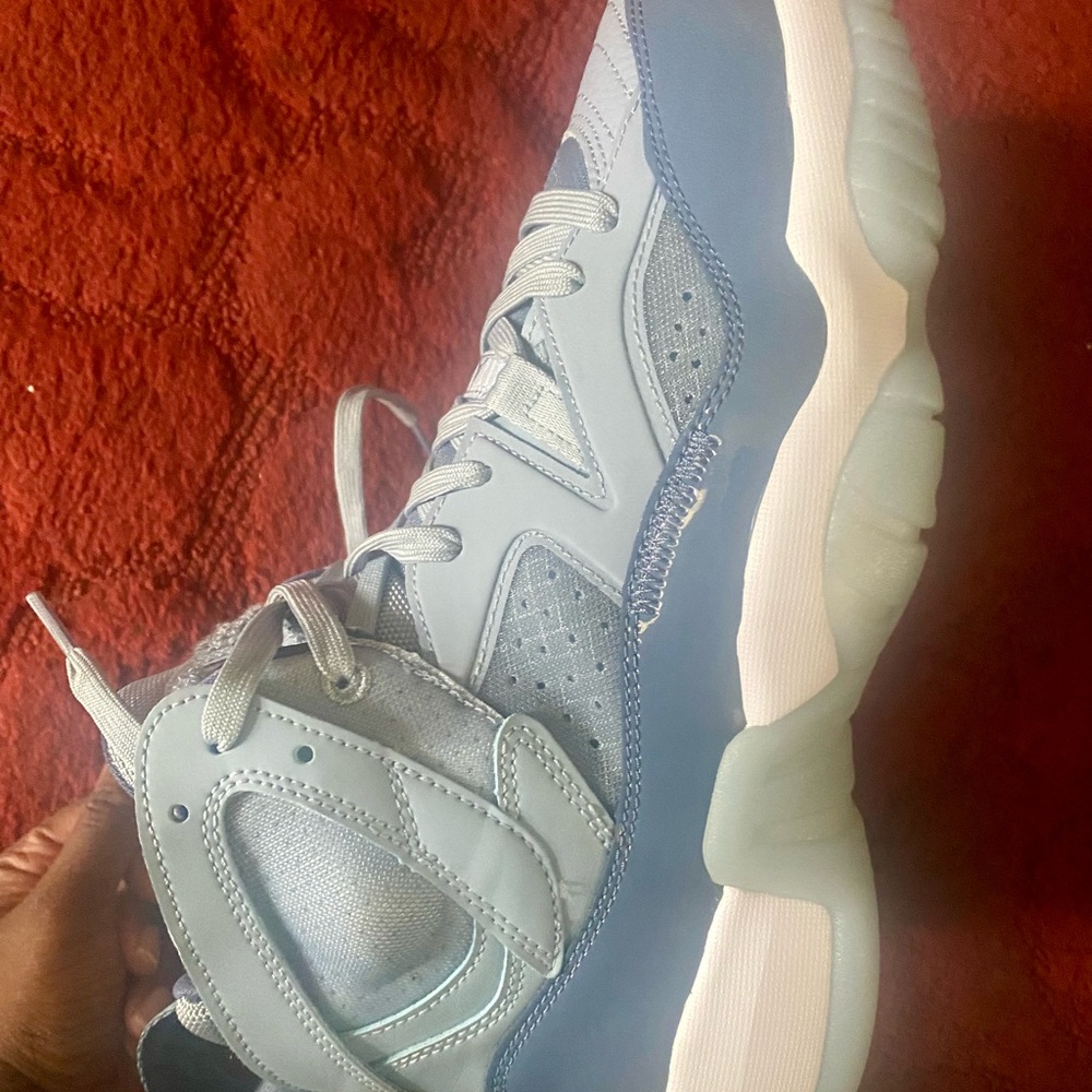 Jumpman Two Trey - Picture 3 of 6